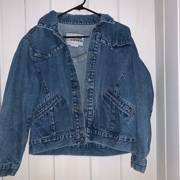 Jean jacket - Picture 1 of 5